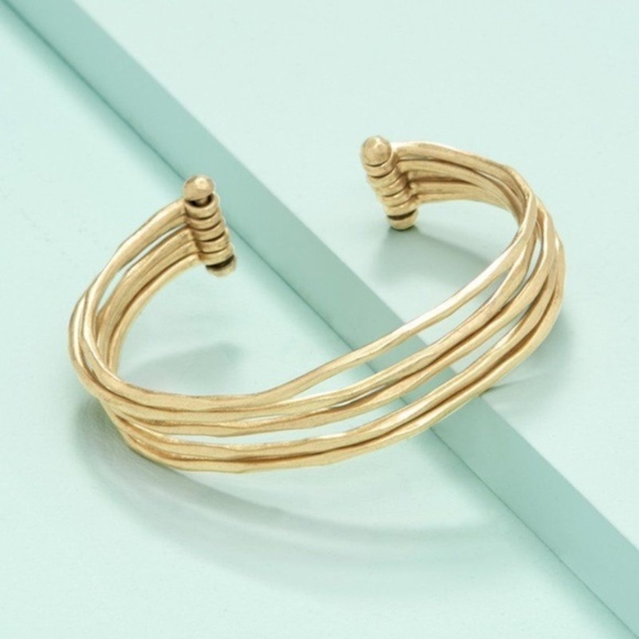 Stella & Dot Jewelry - :: Stella & Dot⚜️GOLD Quinn Cuff Bracelet